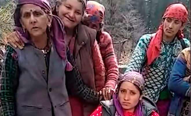 Women In Kullu Carried A Woman In Labour On A Palanquin For 18 Kms To Get Basic Healthcare. And We Spend Our Money On Making Walls For Trump’s Visit