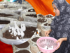Pulwama Girl Grows Organic Mushrooms At Home To Study, Support Family