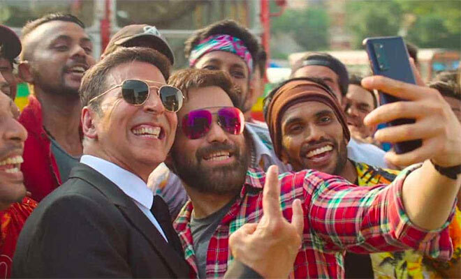 Selfiee’ First Look Starring Akshay Kumar And Emraan Hashmi Is Out. Film Begins Shooting