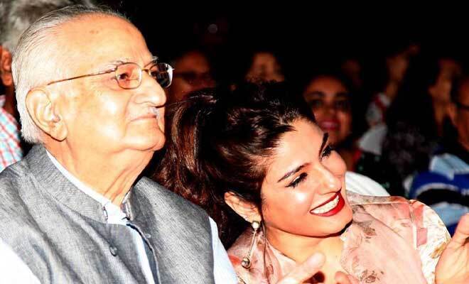 Producer Ravi Tandon Dies At 86, Daughter Raveena Tandon Remembers Him, “I’m Never Letting Go” Producer Ravi Tandon Dies At 86, Daughter Raveena Tandon Remembers Him, “I’m Never Letting Go”