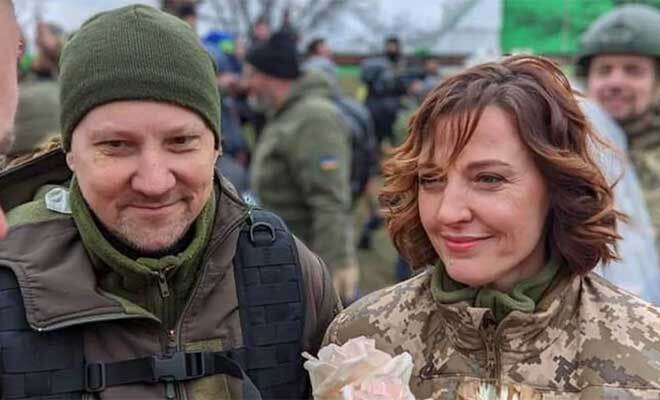 Two Ukrainian Soldiers Tie The Knot Amid War With Russia. Why Make Love Wait?