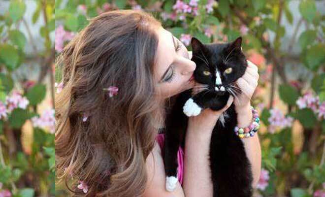 UK Woman Marries Her Cat To Avoid Eviction By Landlord. Is This The Purrfect Love Story Or What?