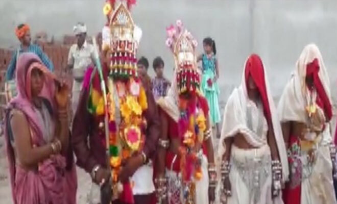 Former Sarpanch Marries His 3 Live-In Girlfriends Of 15 Years In The Same Mandap At The Same Time. What A Player?