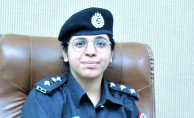 Who Is Manisha Ropeta? The First Hindu Woman To Become A Senior Cop In Pakistan
