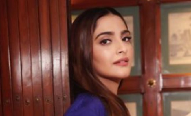 Here’s A Sneak Peek At The Invites For Sonam Kapoor’s Grand Baby Shower In Mumbai