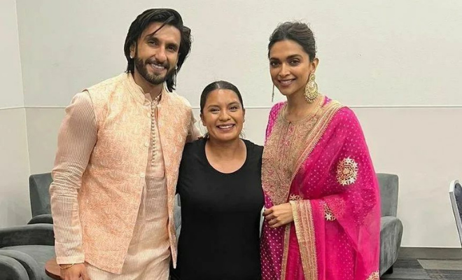 Ranveer Singh Impresses Deepika Padukone With His Konkani Speaking Skills At US NRI Convention. Yaar, These Two!