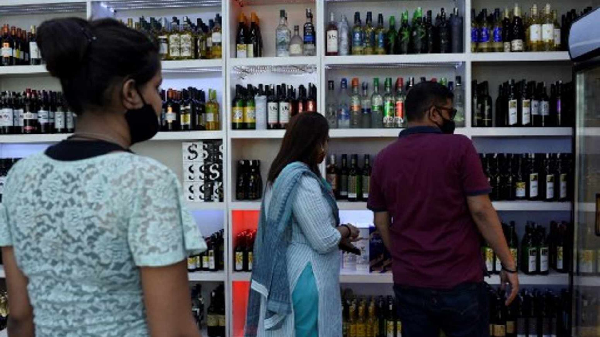 Women Visit Premium Liquor Stores More As they Are Safer, Suggests Report