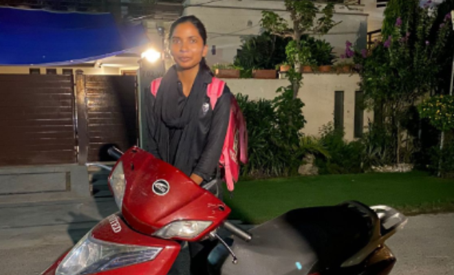 Pakistani Female Food Delivery Partner Aims To Open Her Own Fashion Brand After Studies. More Power To Her!