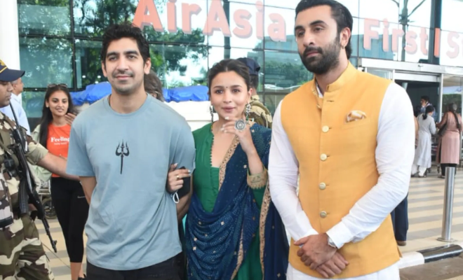 Bajrang Dal Activists Stop Alia Bhatt And Ranbir Kapoor From Entering Mahakal Temple. The Reason Will Leave You Saying ‘Hain?’