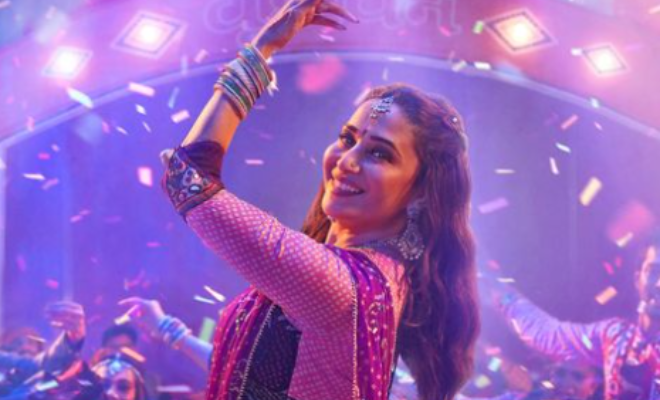 ‘Boom Padi’ Song From ‘Maja Ma’: Shreya Ghoshal’s Vocals And Madhuri Dixit’s Dance Moves Make This Garba Track Full On Majja!