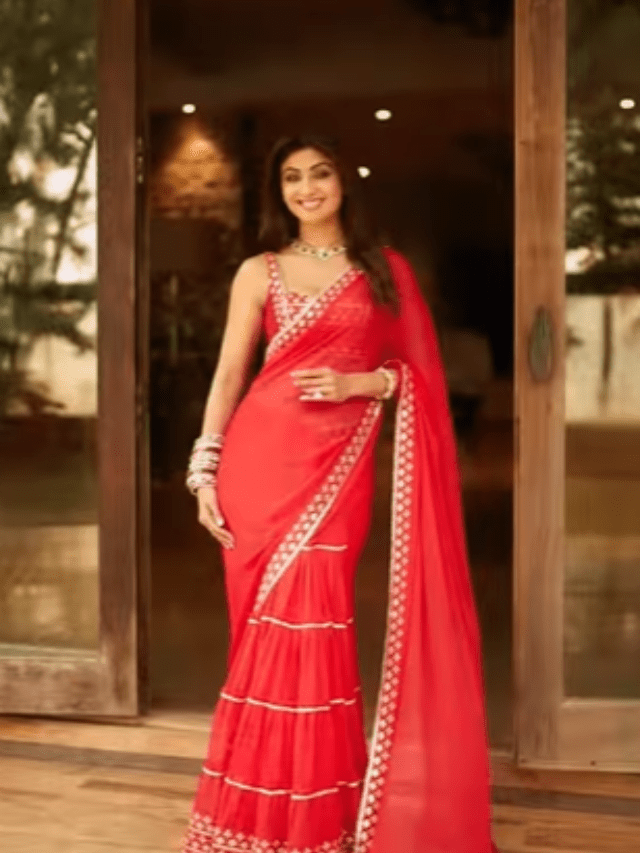 Shilpa Shetty Trusts Red For Her Karwa Chauth Look!
