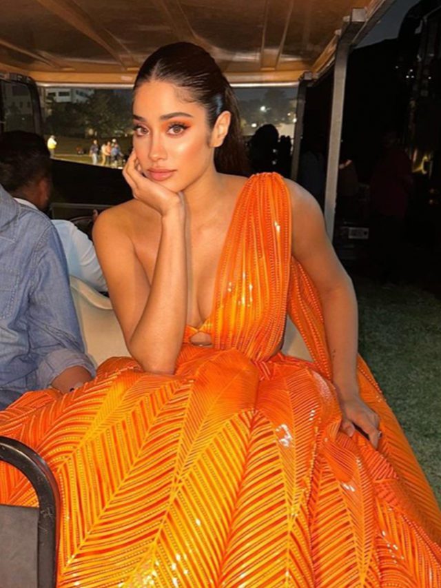 Janhvi Kapoor In A Tangy Saree Is All Things Fab