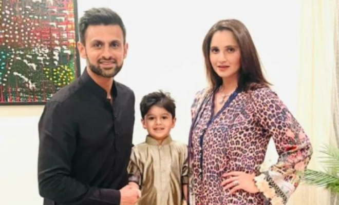 Sania Mirza And Shoaib Malik Are Formally Divorced After 12 Years Of Marriage, Pak Media Reports He Cheated On Her Sania Mirza And Shoaib Malik Are Formally Divorced After 12 Years Of Marriage, Pak Media Reports He Cheated On Her