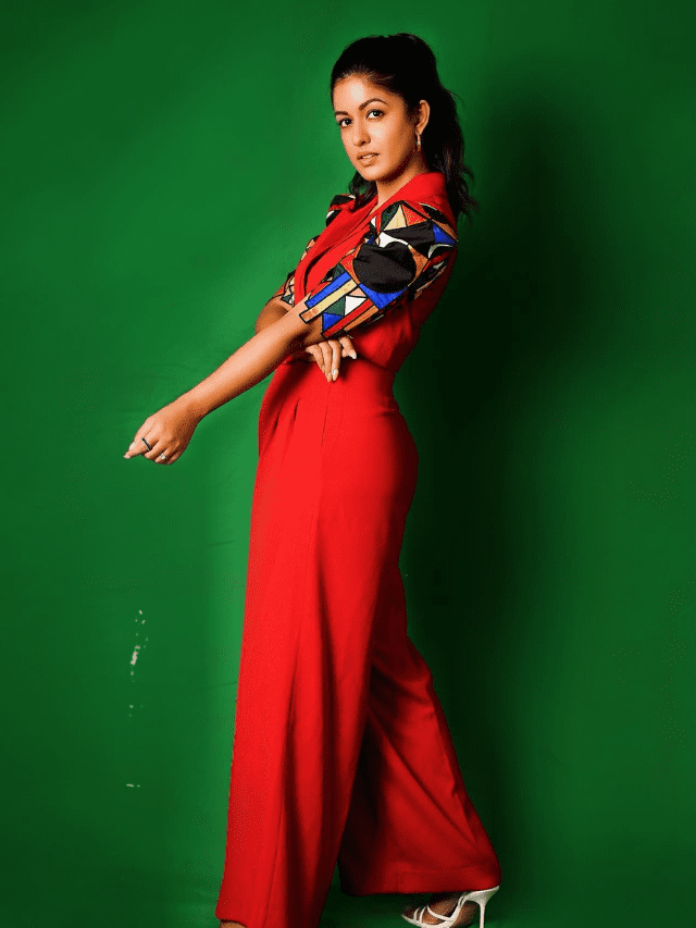 ‘Drishyam 2’ Fame Ishita Dutta Slays Like A Boss In A Red Co-Ord Set