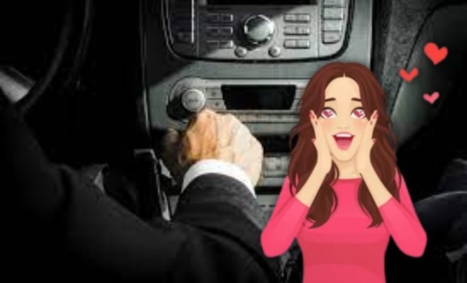Attracted To The Gear Changing Techniques, Pakistani Woman Chose The Man To Be Her Life Partner. Love Is Not Blind, It Notices Everything!