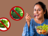 भूलकर भी न खाएं ये 4 कच्ची सब्जियां, वार्ना पेट पकड़कर पड़ेगा रोना!