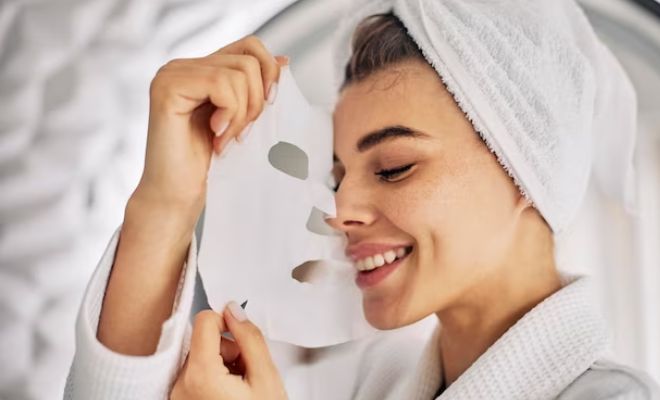 Inflamed-Skin-Skincare-Hacks-For-Instant-Relief-Cold-Compress-Sunscreen