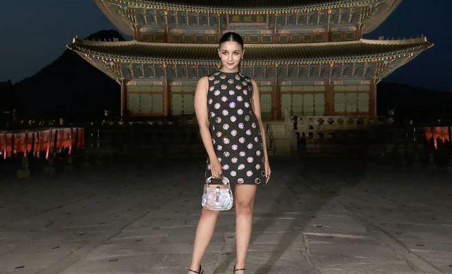 Decoding-Alia-Bhatt-Makeup-For-Gucci-Seoul-Cruise-Show-Ship