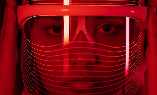 How-To-Use-UV-Light-Therapy-For-Fine-Lines-Wrinkles-Anti-Ageing