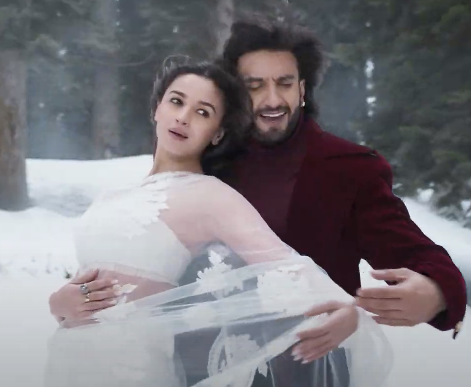 alia-bhatt-rocky-aur-rani-kii-prem-kahaani-teaser-saree-karan-johar