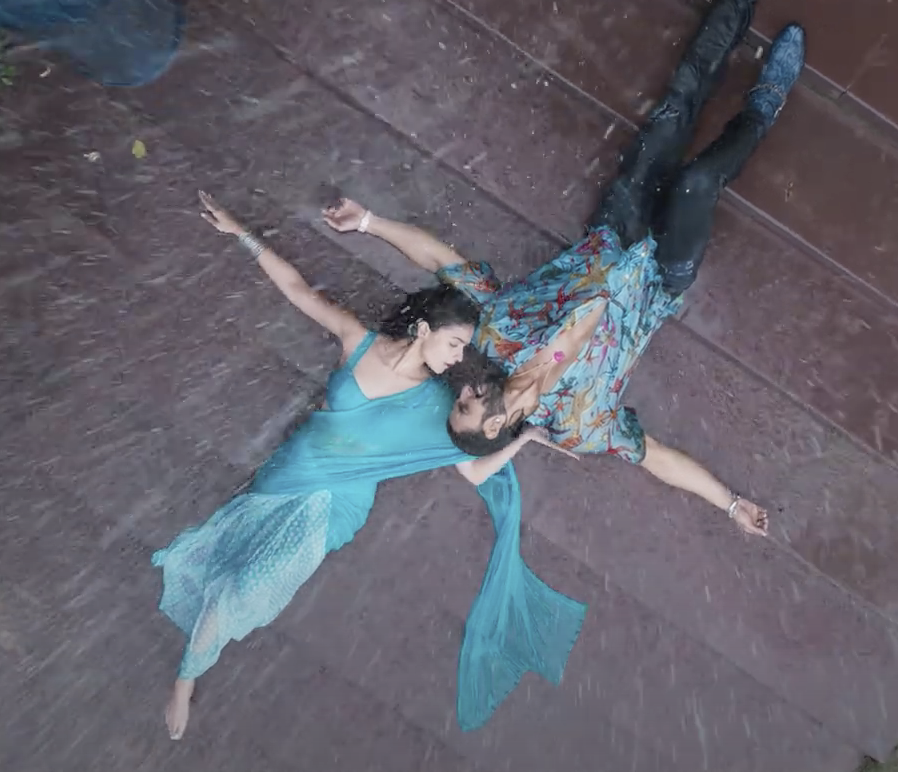 alia-bhatt-rocky-aur-rani-kii-prem-kahaani-teaser-saree-karan-johar