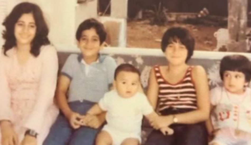 Neetu Kapoor ने शेयर की करीना और करिश्मा की बचपन की तस्वीर, पहचानो और कौनसे सेलेब्स हैं उनके साथ?