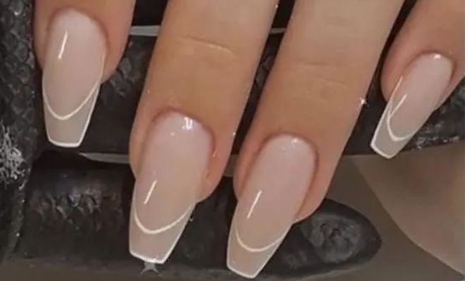 Acrylic-Clear-Gel-Nail-Art-Ideas-To-Try-Glitter-Marble 