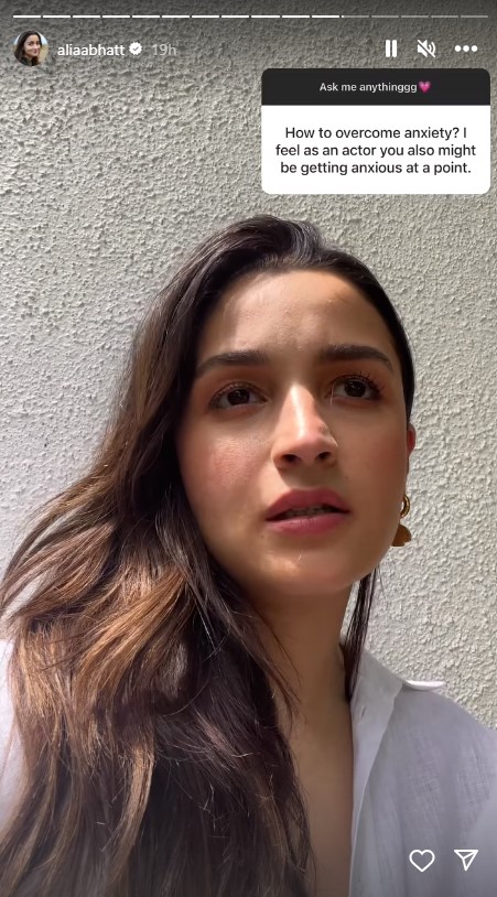 Alia-bhatt-reveals-5-things-after-asked-about-anxiety-ask-me-anything-instagram