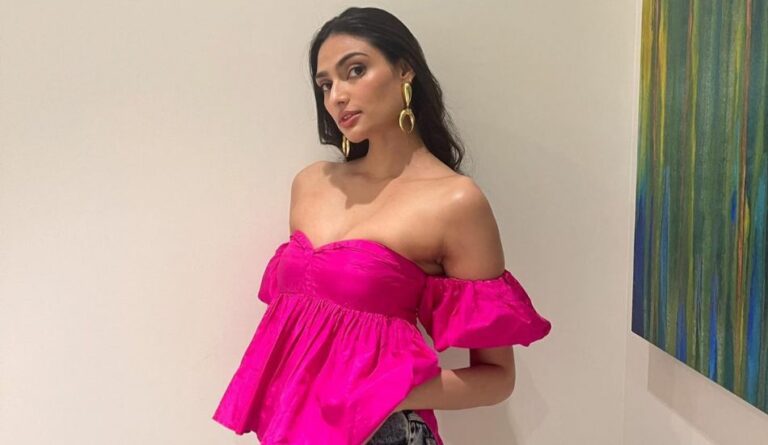 Recreating-Athiya-Shetty-Clean-Girl-Aesthetic-Makeup-Pink-Dewy-Look