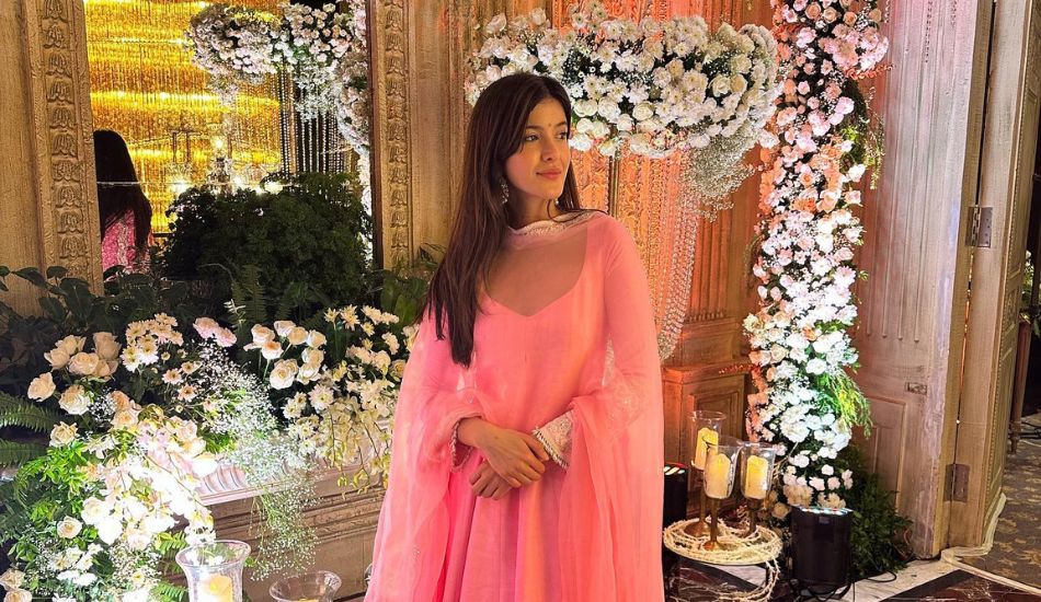 Shanaya Kapoor’s Desi Barbie Moment In A Pink Anarkali Is Chic And Cute