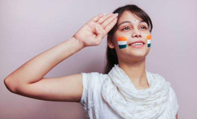 How-To-Incorporate-Indian-Flag-Colours-In-Makeup–August-15-Independence-Day