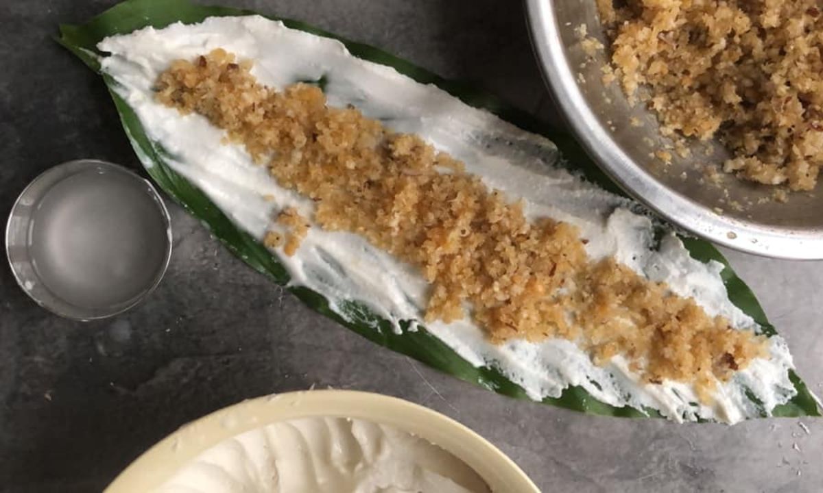 nag-panchami-special-recipe-haldi-leaves-Patholi-steamed-rice-rolls-jaggery