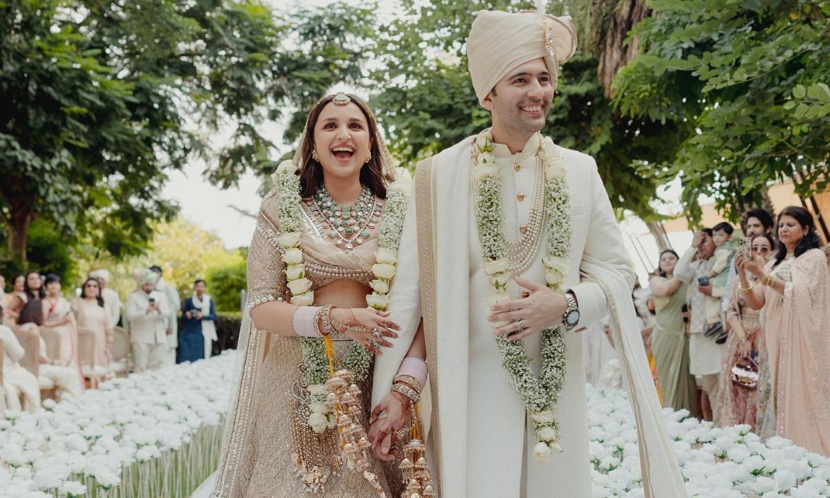 Parineeti Chopra And Raghav Chadha Are Golden In Their First Official Wedding Photos. Her Bridal Veil Stands Out!