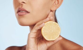 all-you-need-to-know-japanese-skincare-ingredient-yuzu-glowing-skin