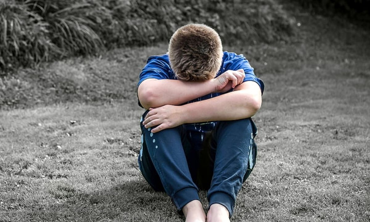  world-mental-health-day-how-to-know-your-child-suffering-from-mental-issues-awareness-signs