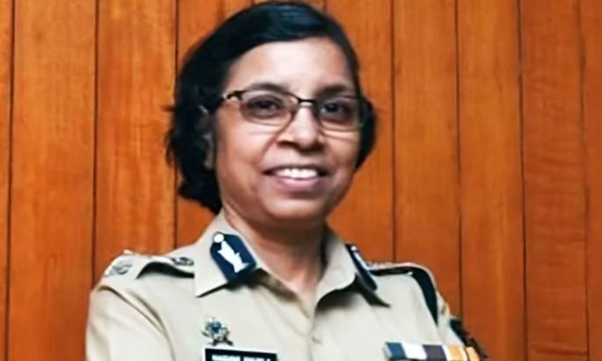 Who Is Rashmi Shukla, First Women To Become Director General Of Police Of Maharashtra? Who Is Rashmi Shukla, First Women To Become Director General Of Police Of Maharashtra?