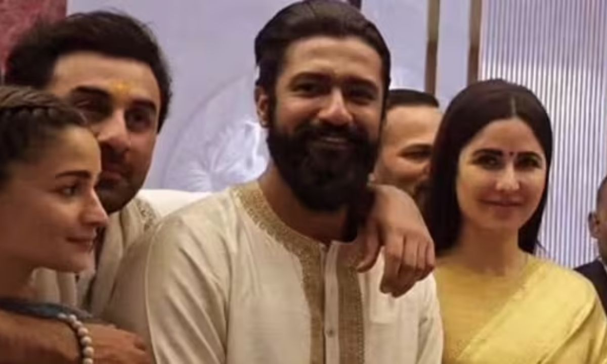 Alia Bhatt, Ranbir Kapoor, Katrina Kaif, Vicky Kaushal Strike A Pose In Unseen Pic From Ram Mandir Inauguration Alia Bhatt, Ranbir Kapoor, Katrina Kaif, Vicky Kaushal Strike A Pose In Unseen Pic From Ram Mandir Inauguration