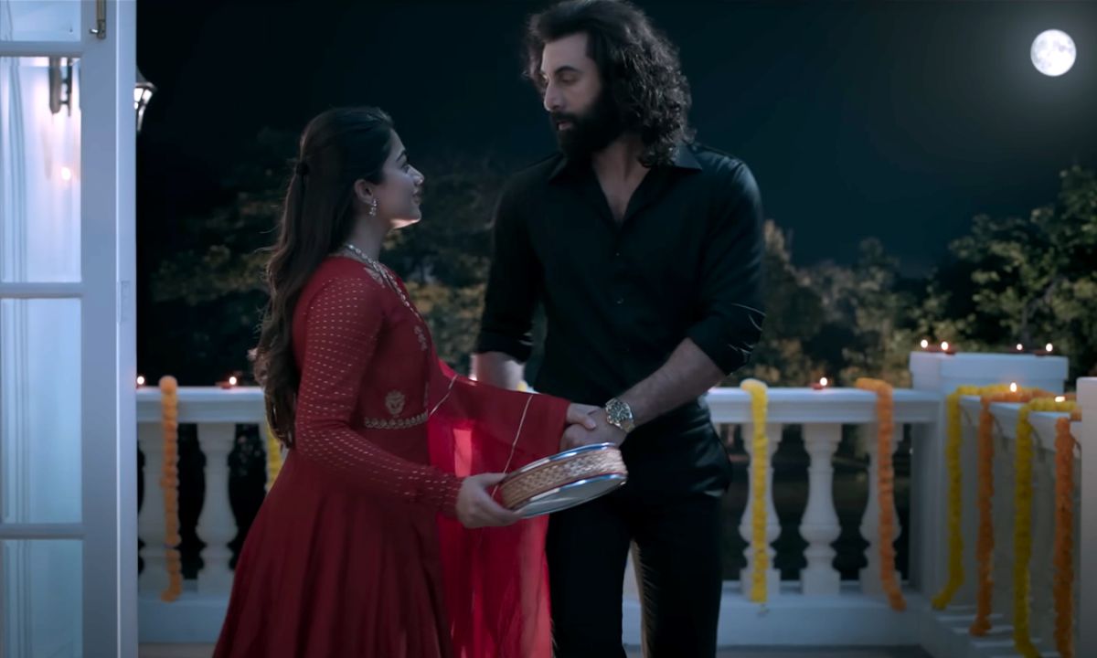 From Satranga To Ek Mulaqat, The Ultimate Valentine’s Day Playlist To Set The Mood For A Romantic Date With Bae! From Satranga To Ek Mulaqat, The Ultimate Valentine’s Day Playlist To Set The Mood For A Romantic Date With Bae!