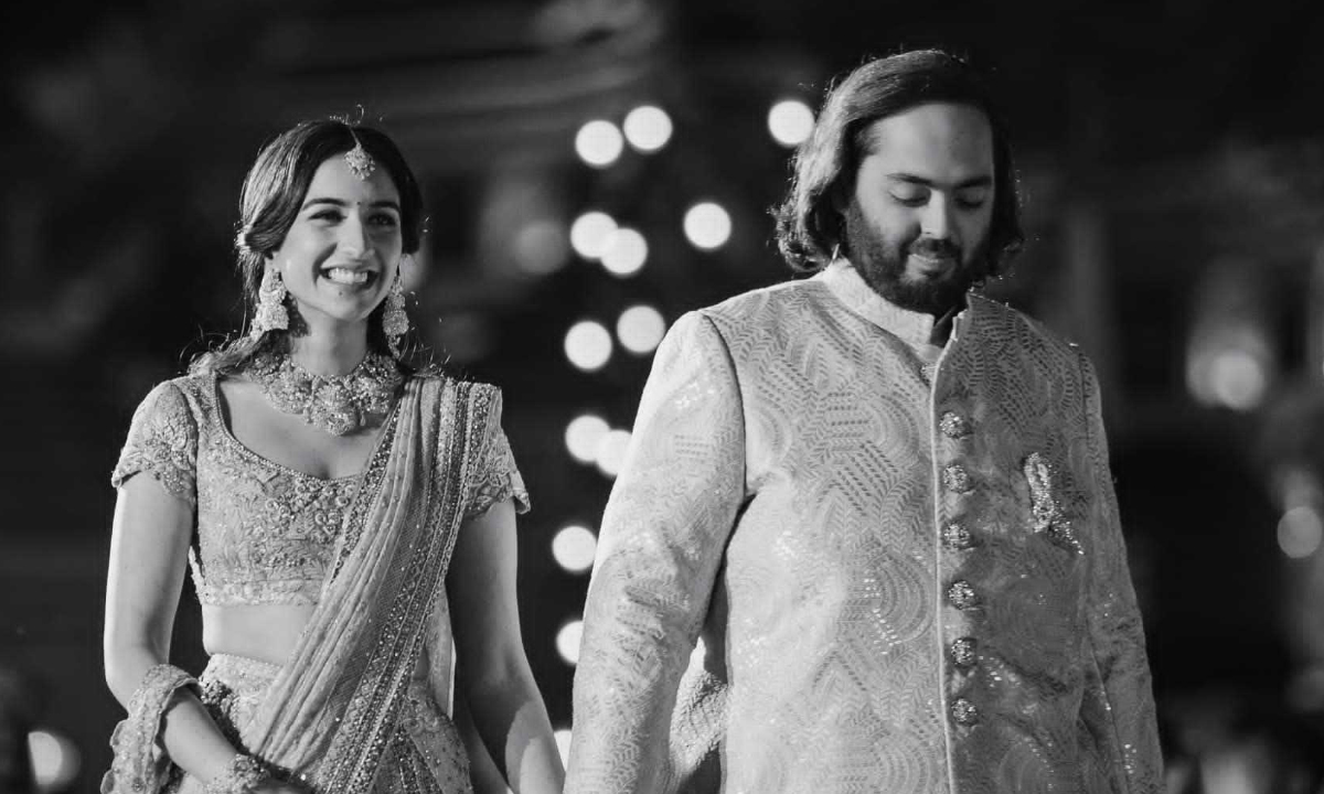 How Compatible Are Radhika Merchant, Anant Ambani? Tarot Card Expert Predicts Their Life After Wedding In July