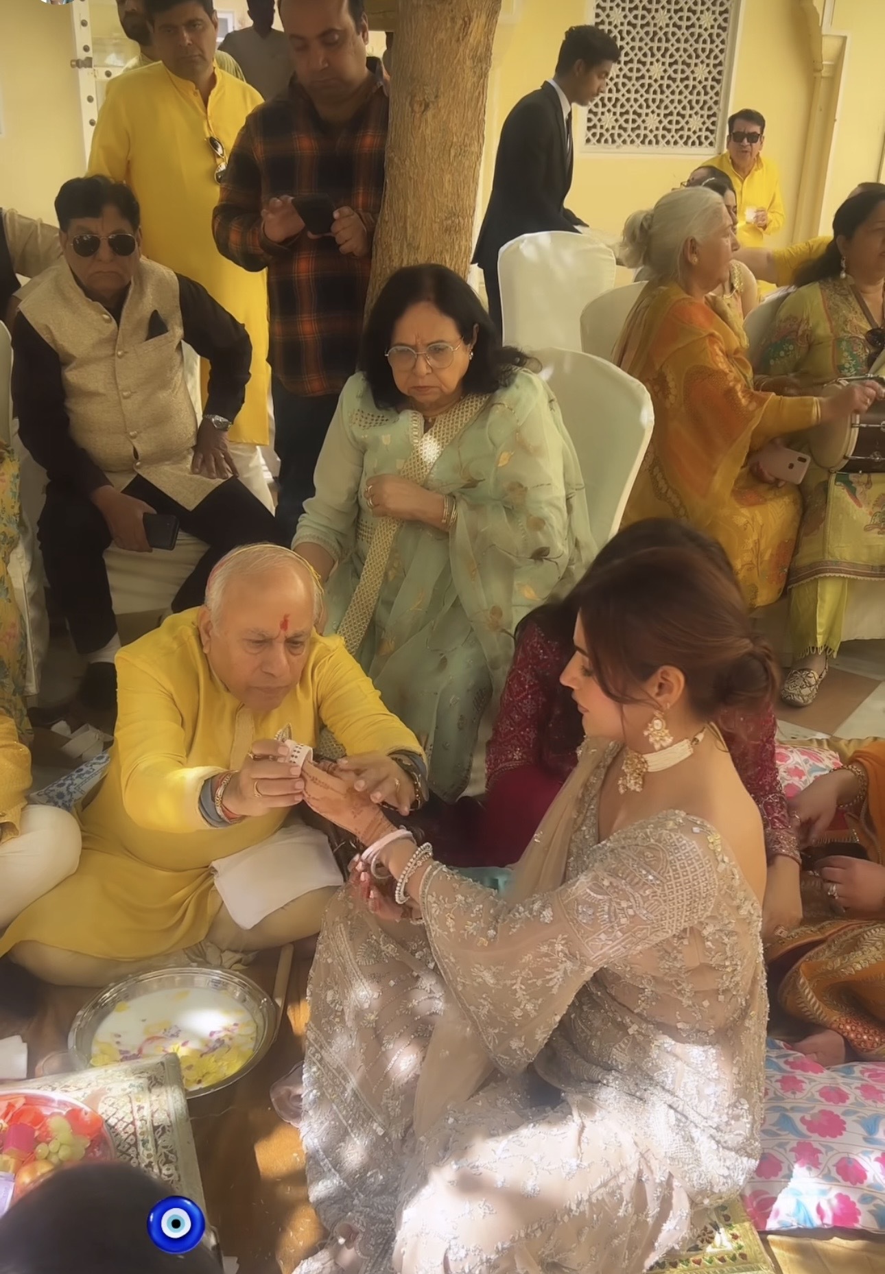 surbhi-chandna-karan-sharma-wedding-cute-moments-bridal-entry-pheras-varmala-chooda-ceremony