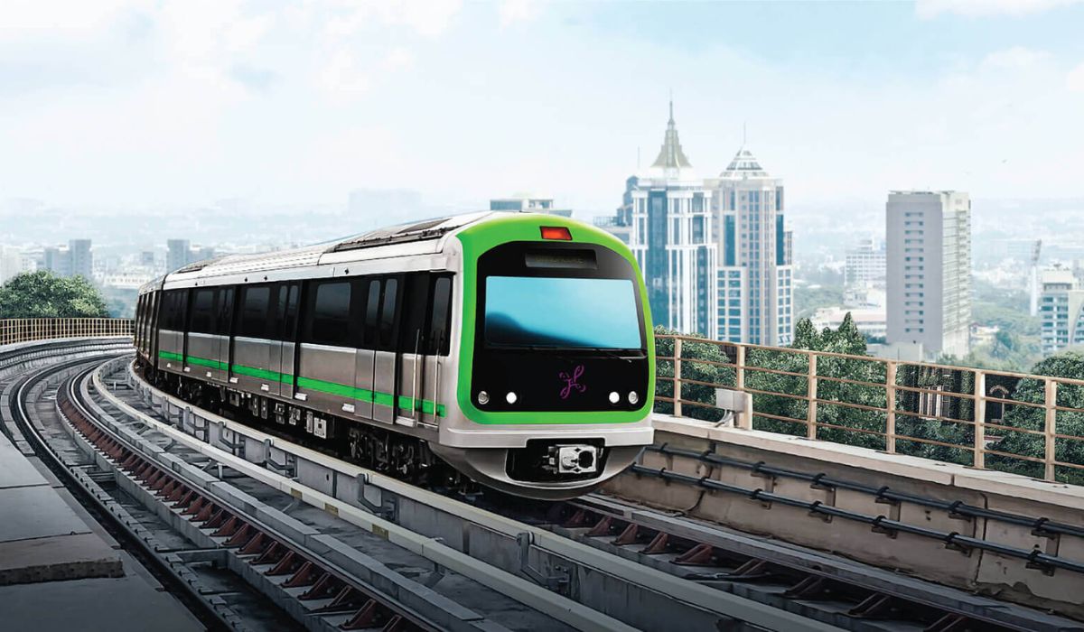 bengaluru-metro-gaurd-touched-his-private-parts-in-public-staring-at-woman-gets-suspended