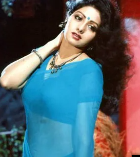 Times-Janvi-Kapoor-Paid-Tribute-To-Sridevi-Channeling-Her-Iconic-Looks-Chandni-Umang-Show