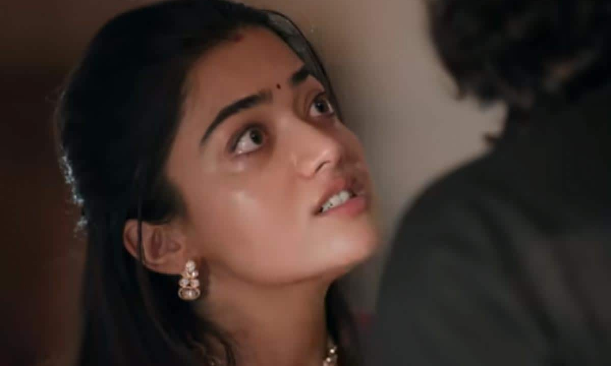 “I Know How The Performance Was,” Rashmika Mandanna Finally Talks About Immense Trolling Over Her Animal Scene “I Know How The Performance Was,” Rashmika Mandanna Finally Talks About Immense Trolling Over Her Animal Scene