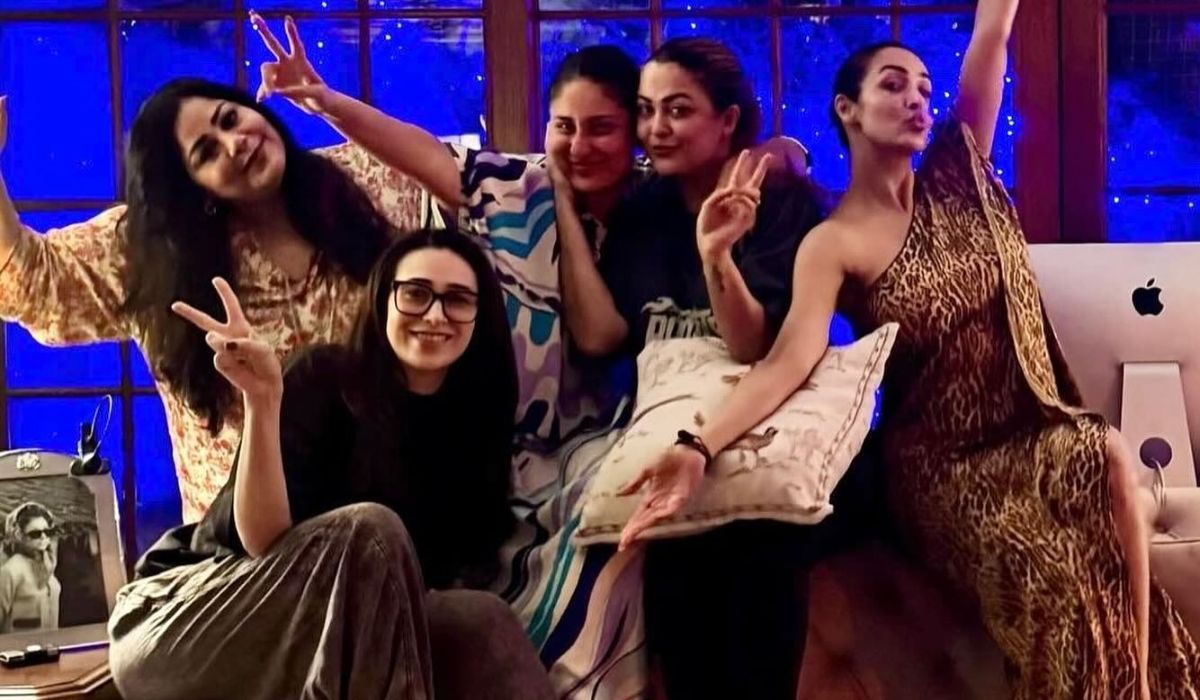 Kareena Kapoor Had A Fun Pyjama Night With Her “OG Crew” Members Ft. Karisma Kapoor, Malaika And Amrita Arora Kareena Kapoor Had A Fun Pyjama Night With Her “OG Crew” Members Ft. Karisma Kapoor, Malaika And Amrita Arora