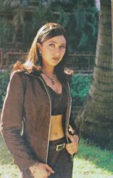  The It Girl At 50: Karisma Kapoor’s Most Iconic Fashion Moments Through The Years!