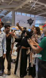 Janhvi Kapoor Hounded By Fans At Mumbai Airport; Internet Says, “She Looks So Uncomfortable...”