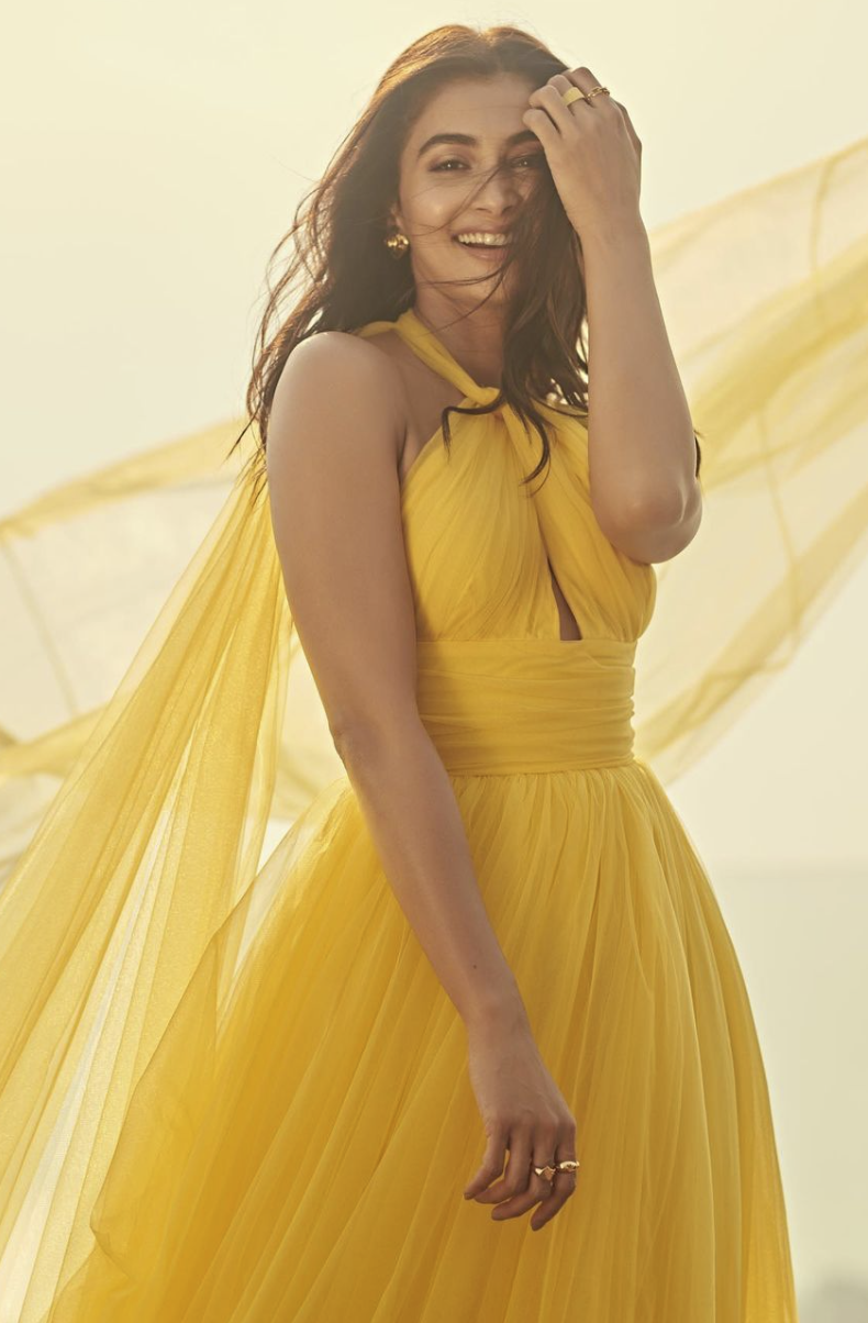 Embrace-2024-trending-colour-butter-yellow-bollywood-actress-deepika-padukone-alia-bhatt-ananya-panday