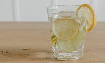 benefits-drink-lemon-water-morning-skin-glow-health-wellness