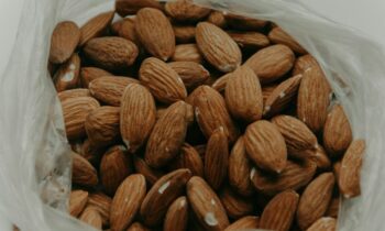 benefits-soaked-almonds-in-morning-health-wellness
