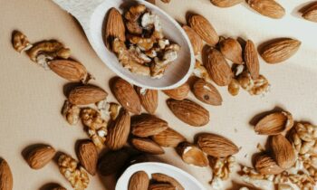 benefits-soaked-almonds-in-morning-health-wellness